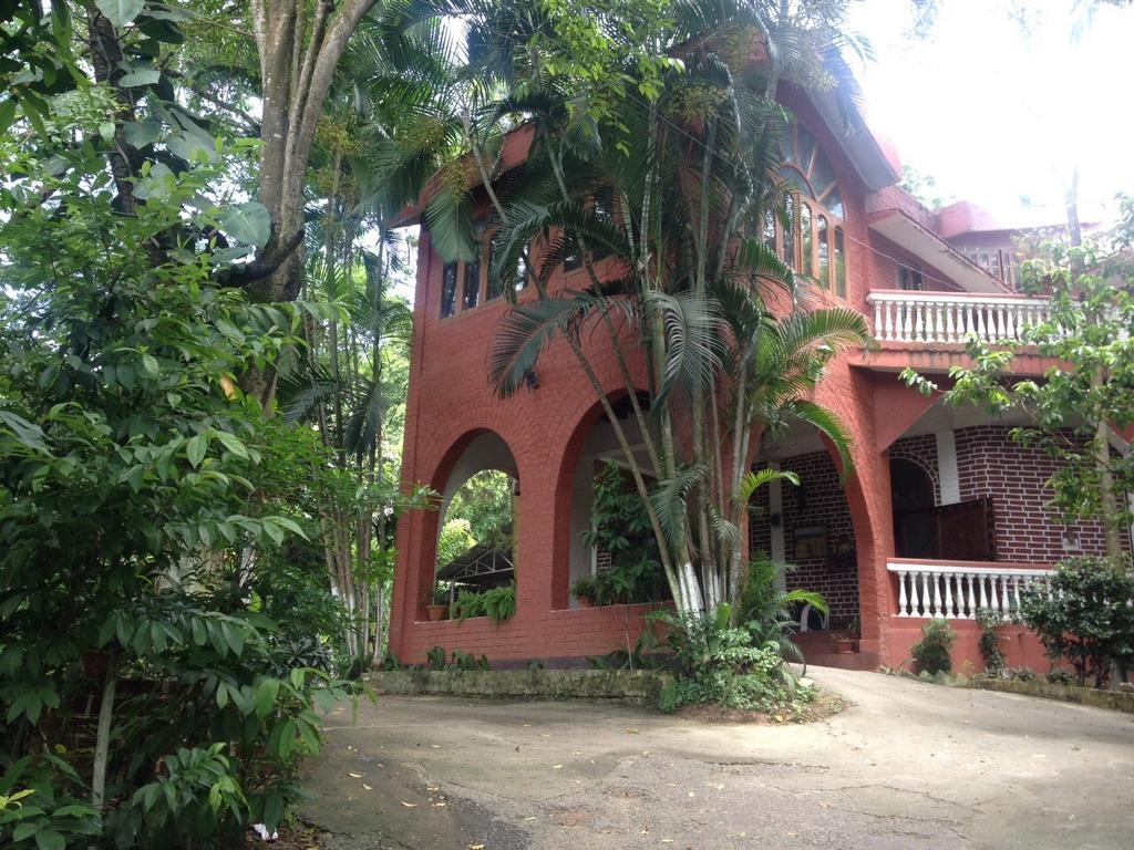 Hilltop Lodge Guwahati Phòng bức ảnh