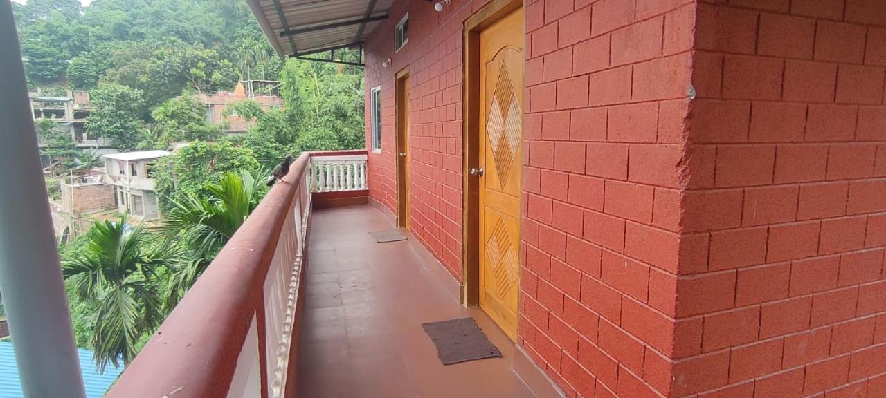 Hilltop Lodge Guwahati Ngoại thất bức ảnh