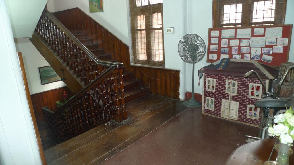 Hilltop Lodge Guwahati Ngoại thất bức ảnh