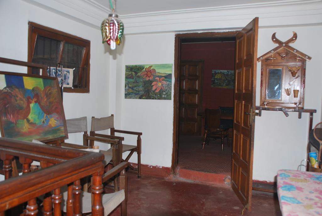 Hilltop Lodge Guwahati Ngoại thất bức ảnh